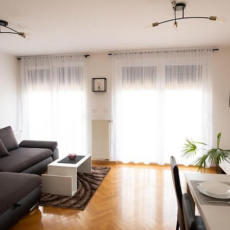 סלאבונסקי ברוד Apartman Martes מראה חיצוני תמונה